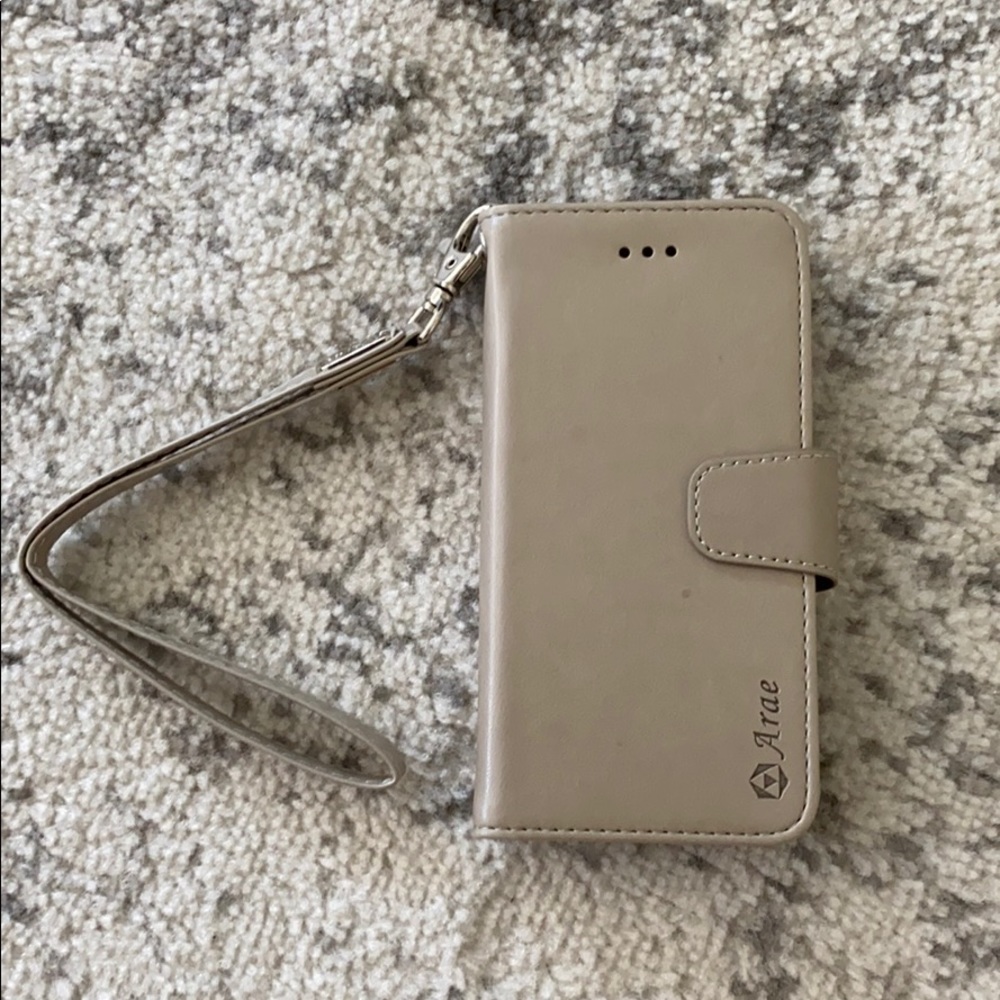 iPhone Cover for 7/7S Taupe Wristlet Wallet